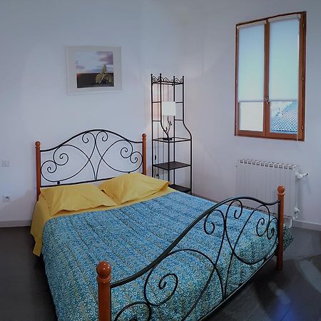 Le Medoc De Maxou Bed & Breakfast Lamarque ภายนอก รูปภาพ